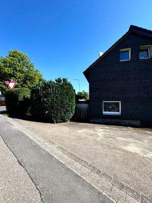 Seitliche Hausansicht