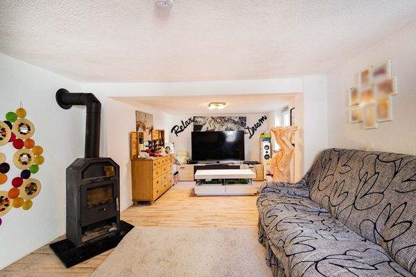 Wohnzimmer mit Kamin