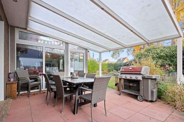 überdachte Terrasse