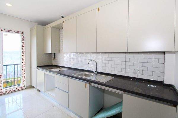 Lake-View Properties Near the Coastline in Küçükçekmece İstanbul