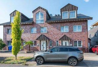 Aussenansicht-Reihenhaus