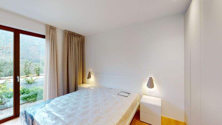 DD-066-16-Villa-con-piscina-e-vista-lago-10292024_