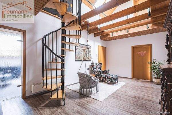 Treppe Spielen/Flur DG