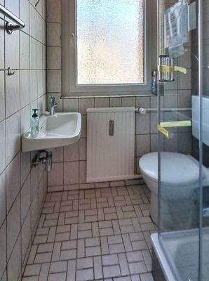 Gäste-Bad mit Dusche