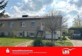 Haus Straßenansicht