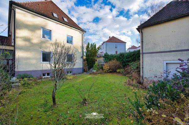 Blick auf das Haus vom Westen her