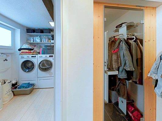 Waschraum & Sauna im EG