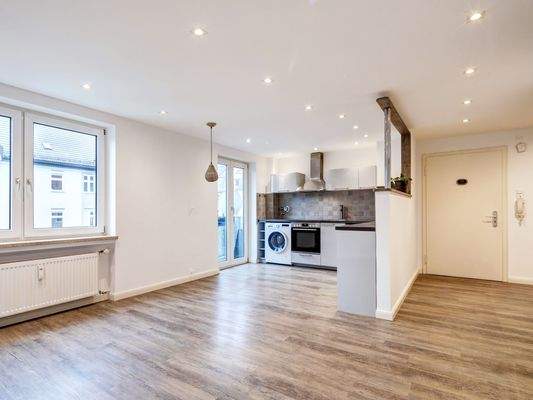 Wohn-/Esszimmer l Offene Küche