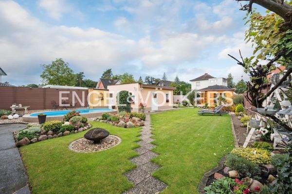 Pool, Gartenhaus, Pavillon