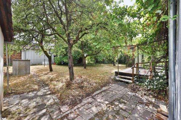 Garten mit Zugang zur Terrasse