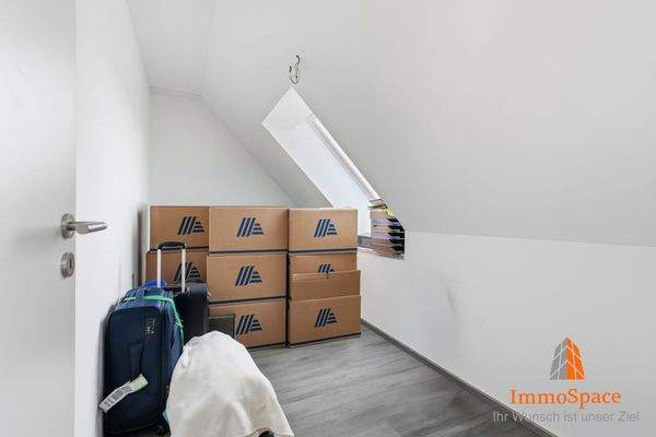 Abstellraum oder Speisekammer