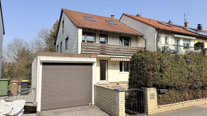 Hausansicht - Straße 