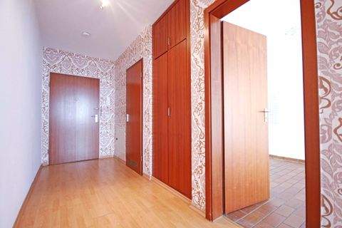 Flur mit Rollladeneinbauschrank