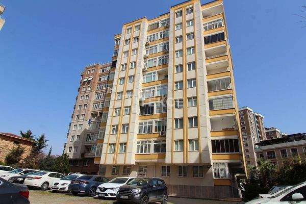 Key-Ready Duplex Apartment in a Complex in Maltepe