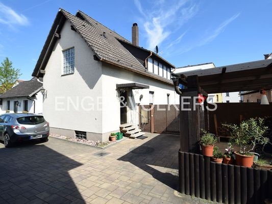 Blick aufs Vorderhaus