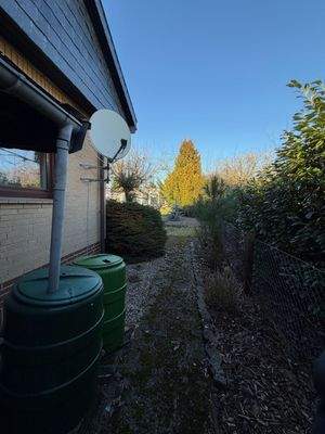 Zugang hinterer Garten von der Garage