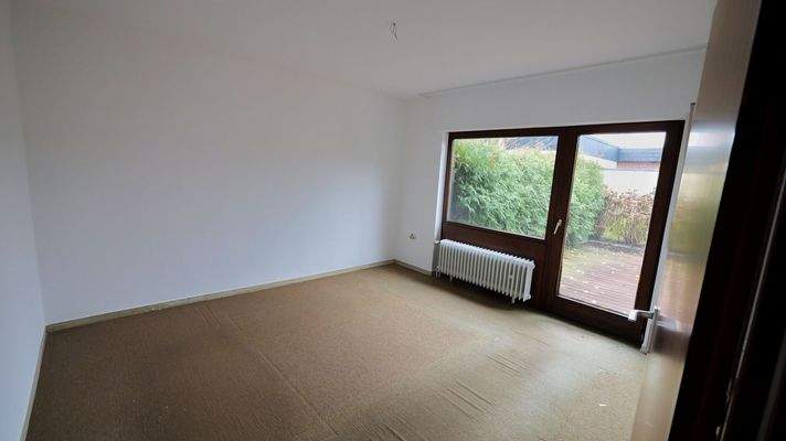 Zimmer mit Balkonzugang