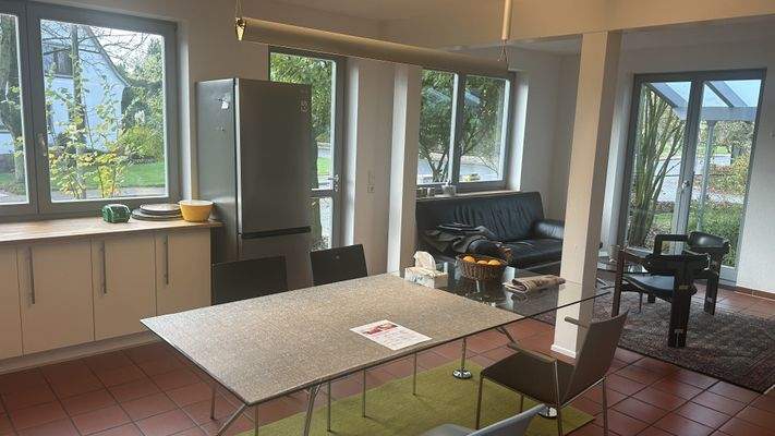 Küche mit Wohnzimmer