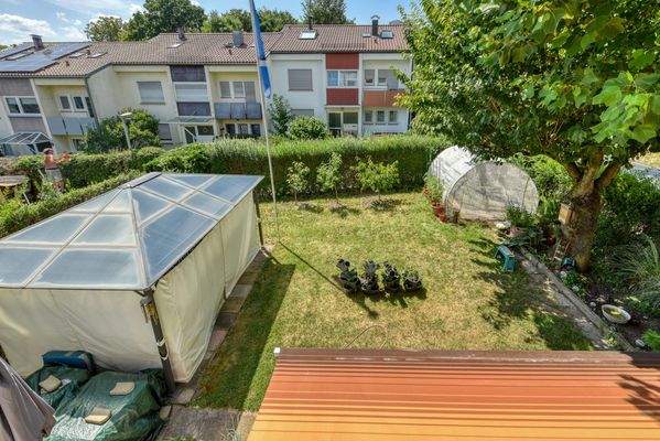 OG, Blick in den Garten