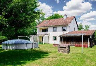 Südansicht mit Pool