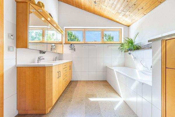 Elegantes Badezimmer