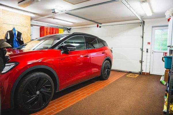 Große beheizbare Garage