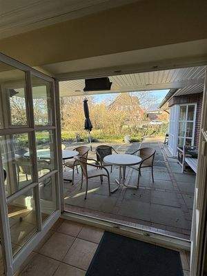 überdachte Südterrasse