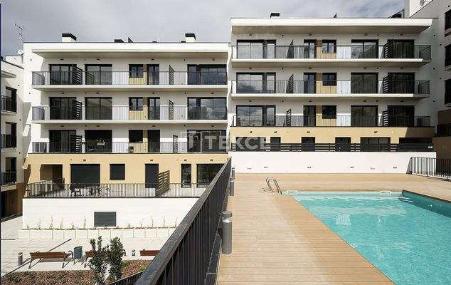 Apartments in a Complex Close to Transportation in Terrassa