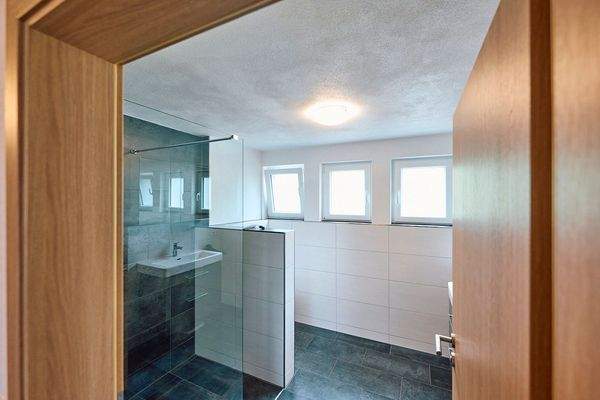 Erdgeschoss, Badezimmer