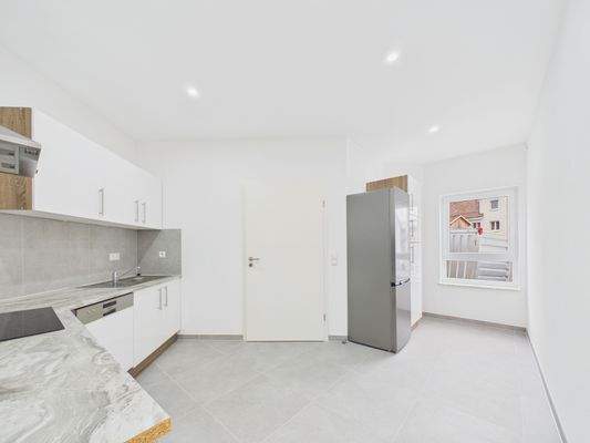 Küche mit Essbereich