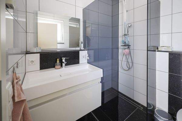 Attikageschoss Bad 1