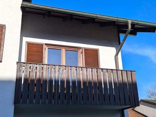 Eckwohnung im 1. OG mit Südbalkon