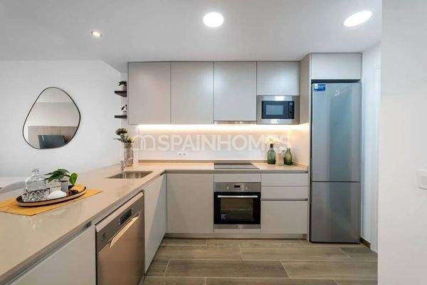 Contemporary Apartments in a Social Complex in Torrevieja