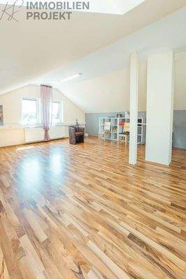 Teilbarer Bereich im Dachgeschoss