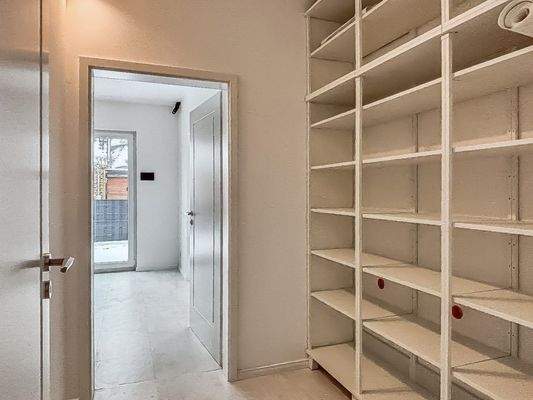 Abstellraum zur Küche 