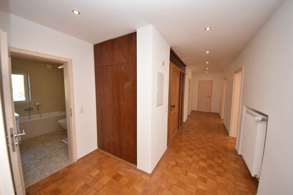 Diele mit Einbauschrank