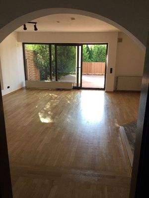 Wohnzimmer EG mit Zugnag Terrasse