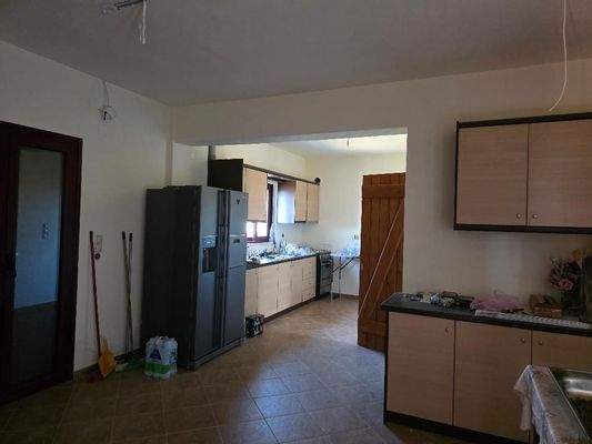 Kreta, Patima: Zweistöckiges Haus mit Berg- und Meerblick sowie zusätzlicher Ausbaumöglichkeit zu verkaufen