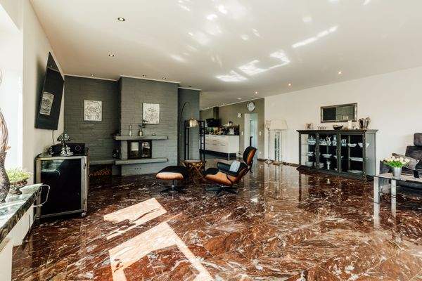 Wohnzimmer vom Balkon aus