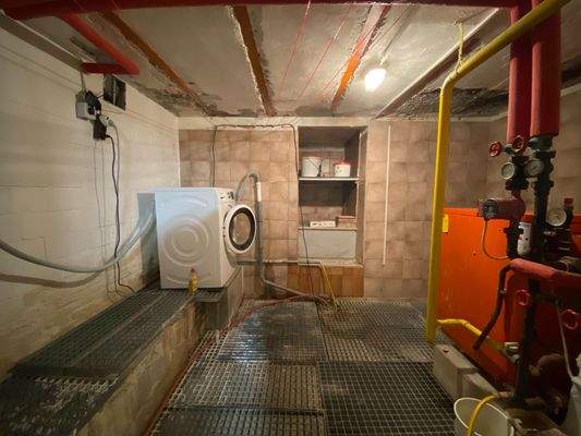 Wasch-/ Heizungskeller