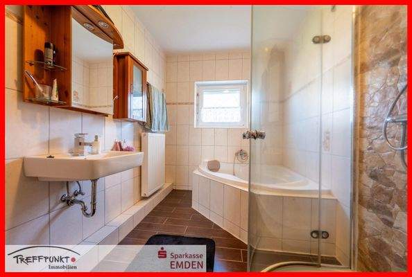 Tageslichtbadezimmer im Erdgeschoss