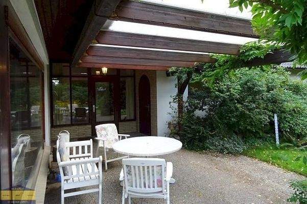 Überdachte Terrasse