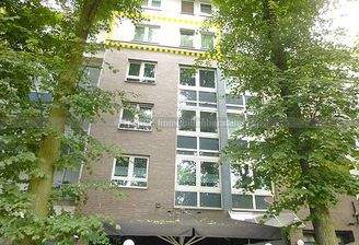 Straßenfront mit Lage der Wohnung