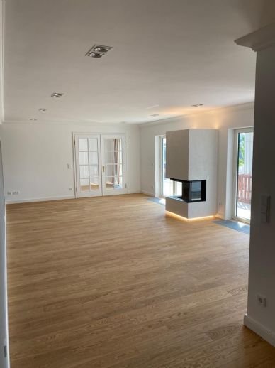 215 m² Wfl. im Johanniswald auf 2 Etagen mit Fernblick, 5 Zi., große Terrasse, Garten + Do-Garage!