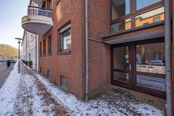 Eingangsbereich des Mehrfamilienhauses