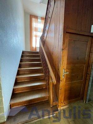 2 Treppe zu 1OG