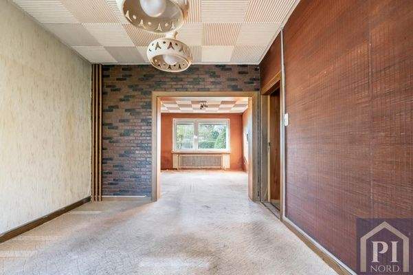 Großer Wohnbereich mit Blick in den Garten