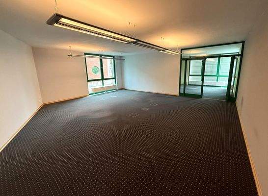 Bürovarianten im EG (Durchgangsbüro)