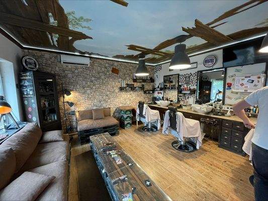 Gewerbeeinheit mit 49 m²