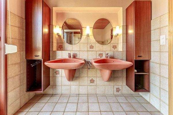 Dusch- und Wannenbad